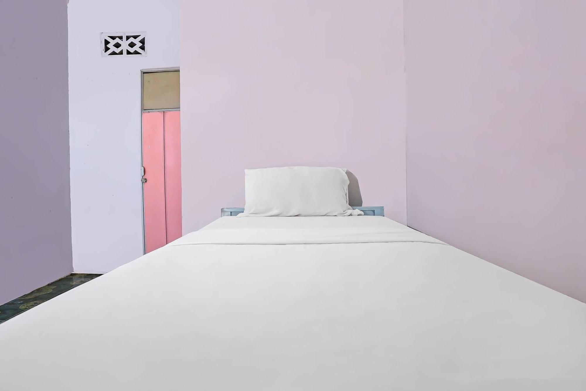 Spot On 92421 City Kost Syariah Pangkal Pinang Ngoại thất bức ảnh
